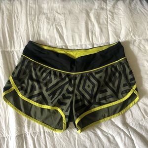 Lululemon size 6 speed short